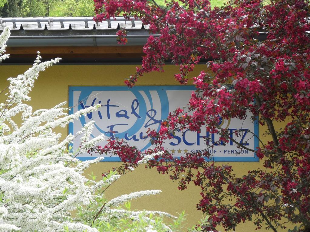 Gasthof-Pension Schuetz Wesenufer Exterior photo