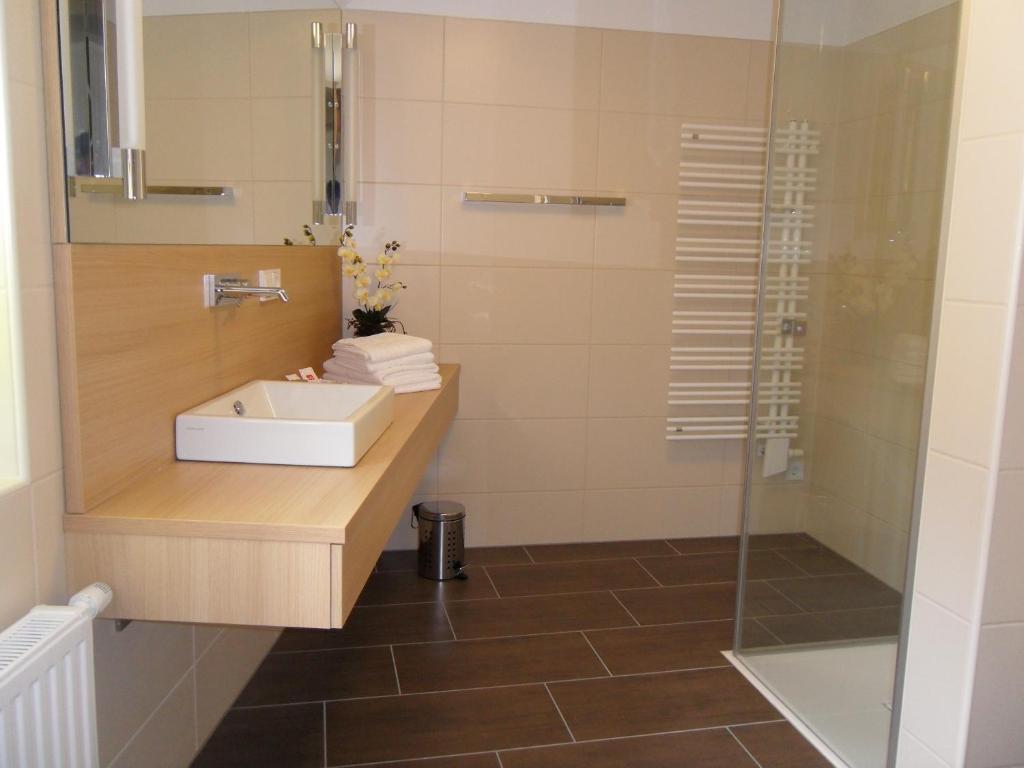 Gasthof-Pension Schuetz Wesenufer Room photo