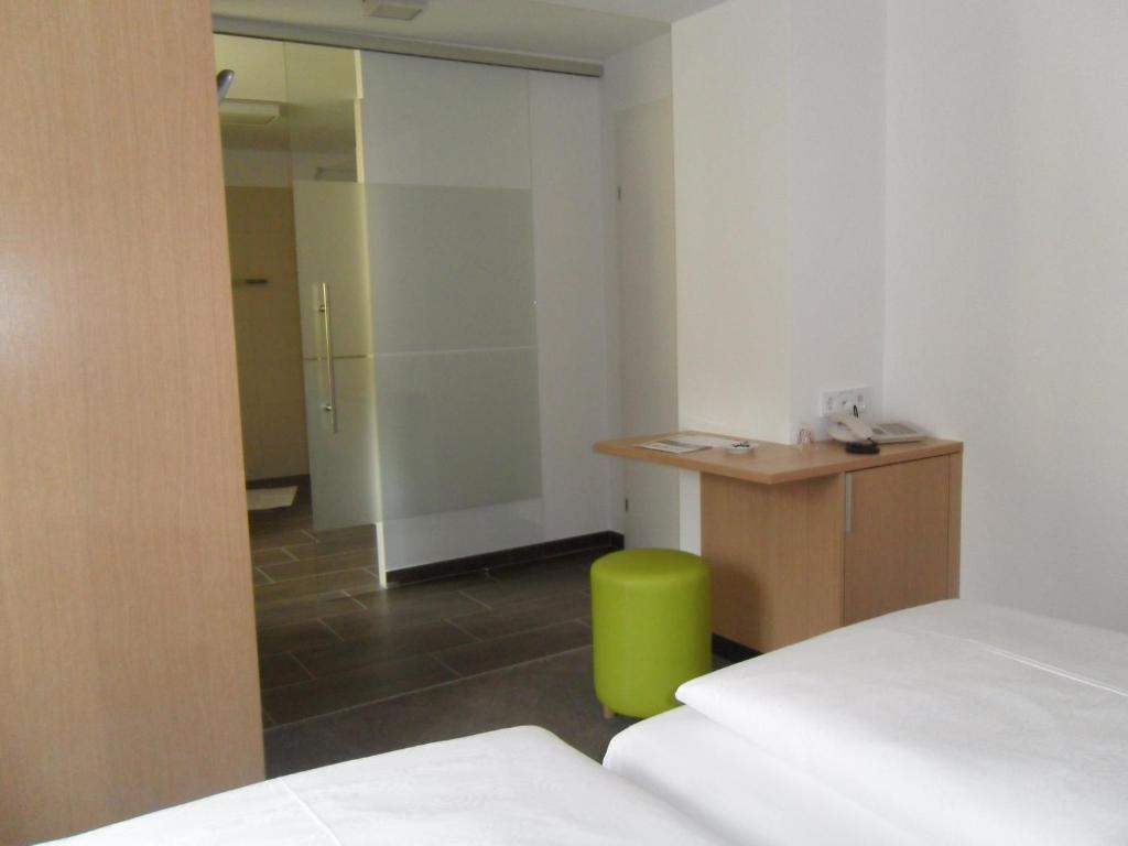 Gasthof-Pension Schuetz Wesenufer Room photo